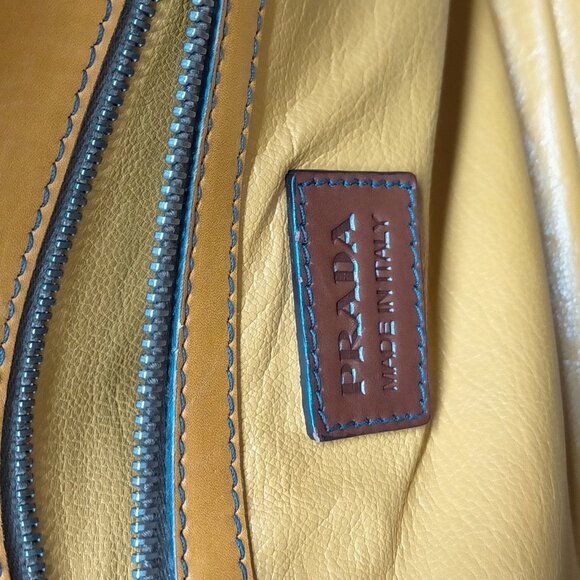 Authentic Prada Brown Leather Hand Bag mn420-121425 - Picture 15 of 16